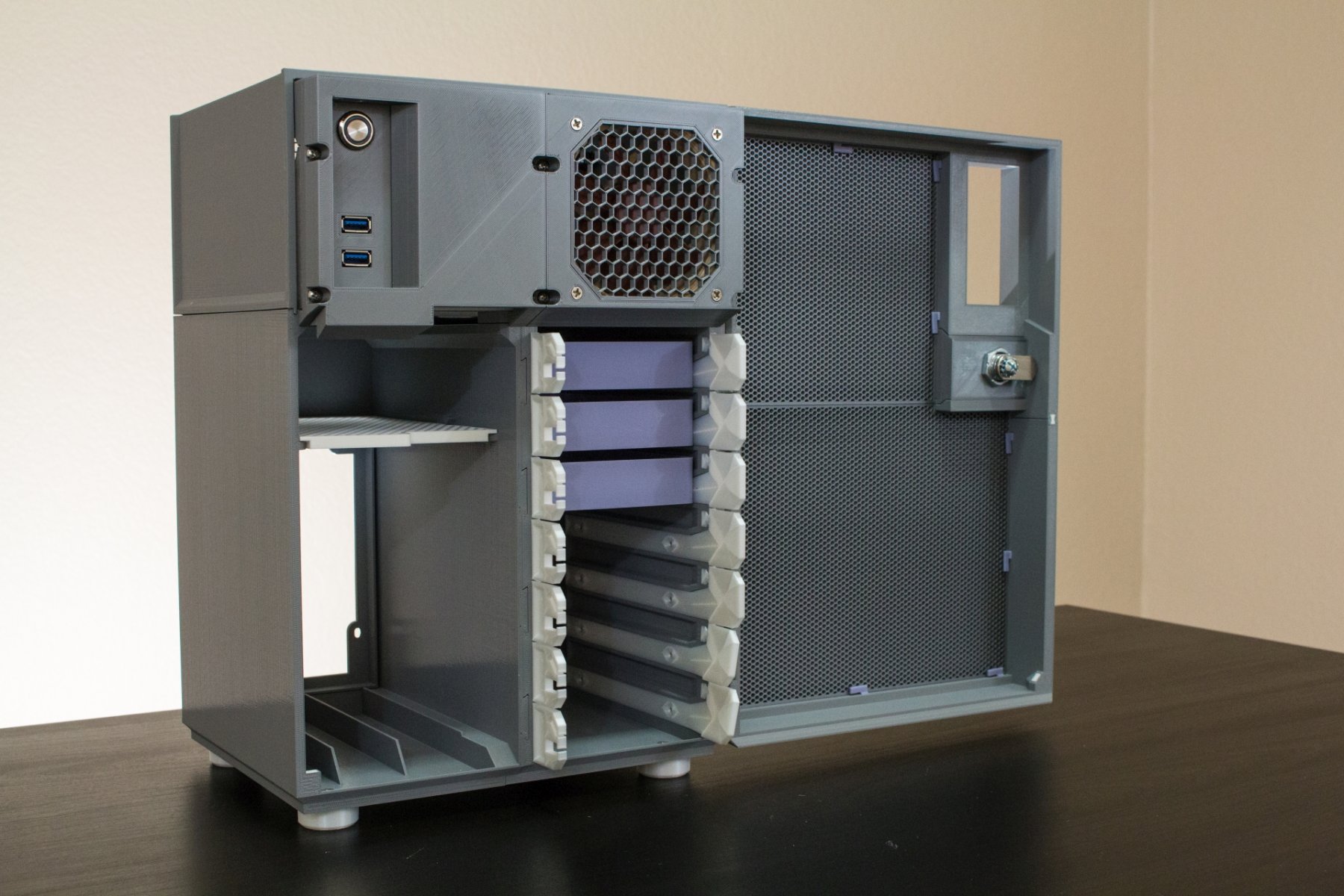 3D-Printed-NAS_Case-05.jpg