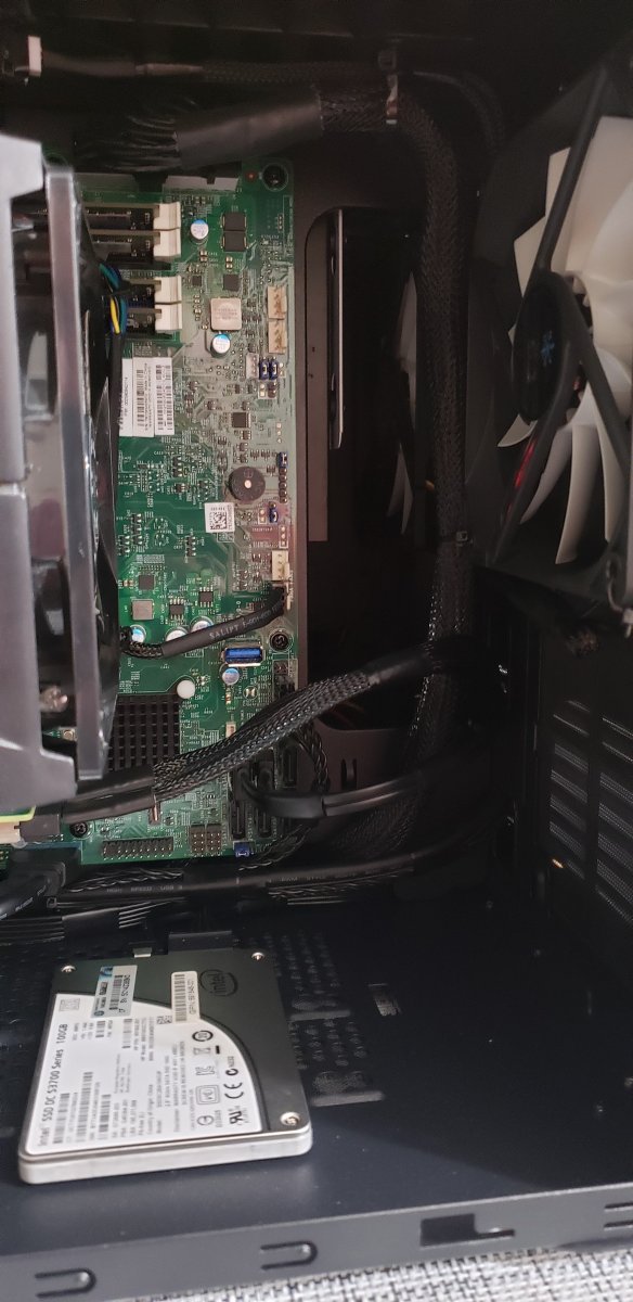 4 - Cable Management.jpg