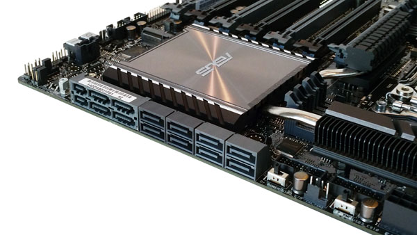 ASUS-X99-E-WS-USB-3.1-Storage-Ports.jpg