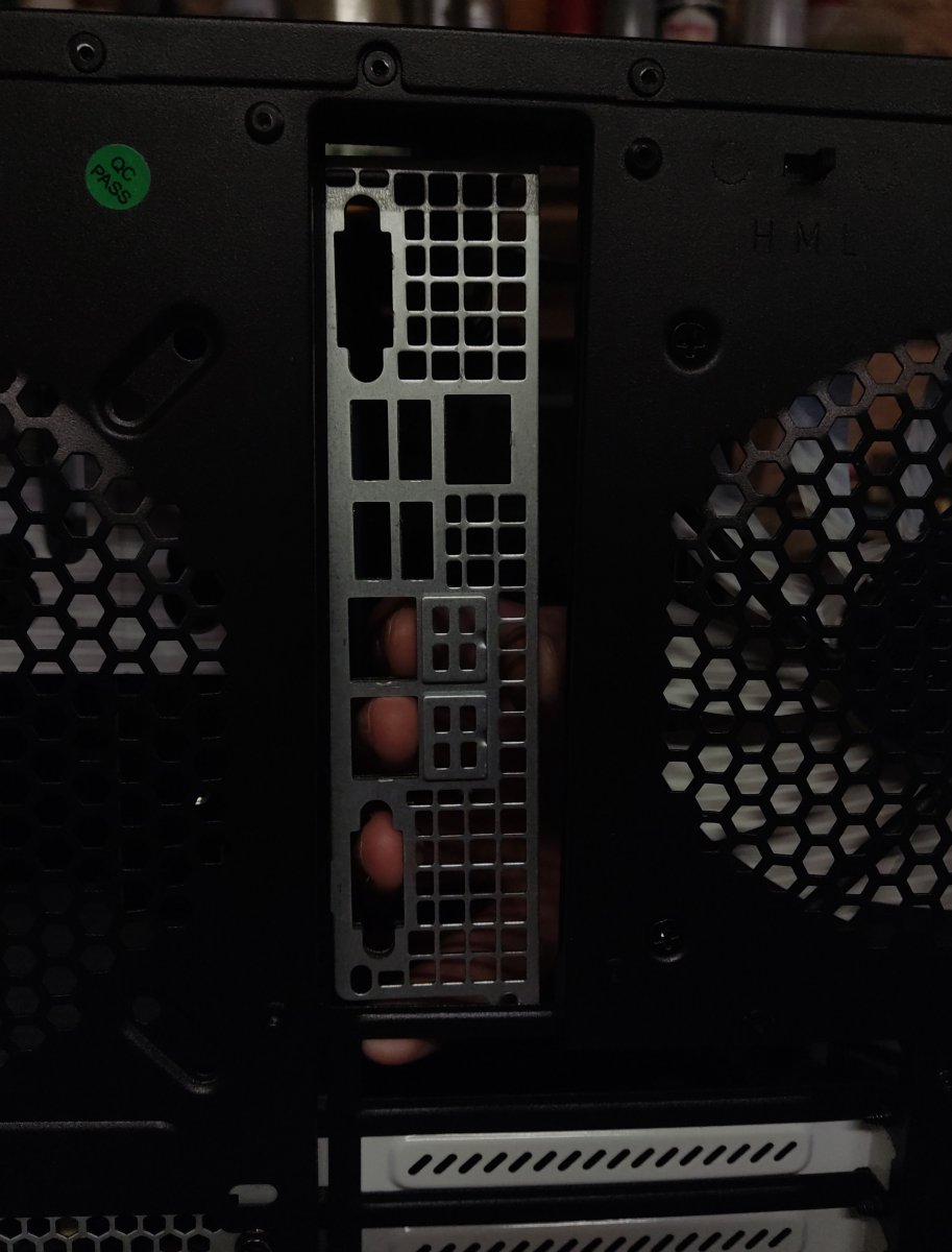 Homelab_IO_Shield.jpg