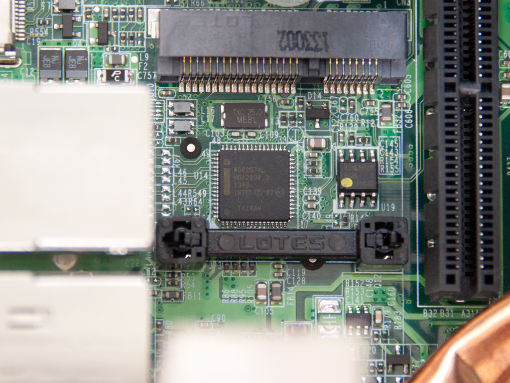 in_Intel_WG82574L.jpg