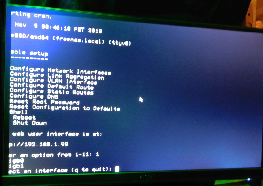 left 3 columns missing- Freenas 11.2-U6 screen VGA Supermicro MBD-X11SSM-cropped.jpg