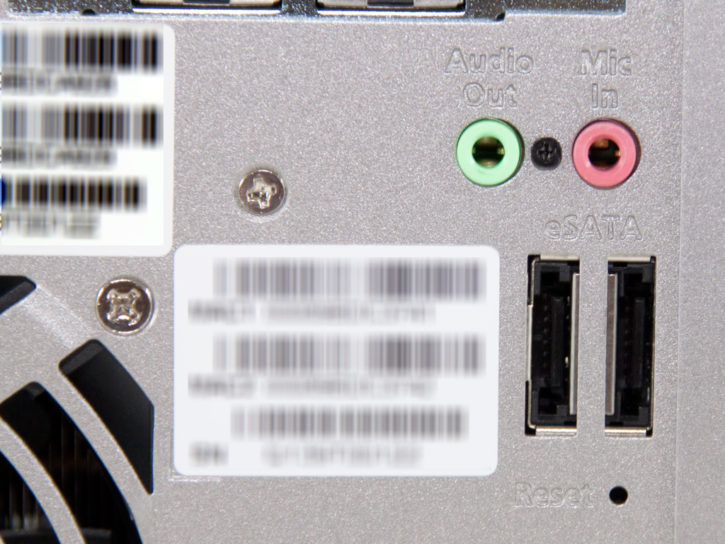 nas_rear_close4.jpg