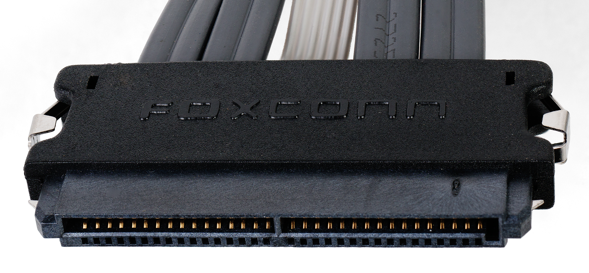 SFF-8484_straight_connector.jpg