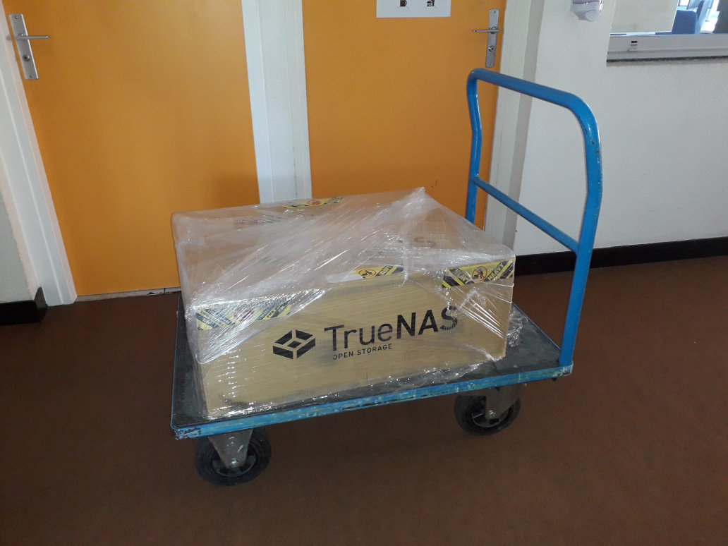 truenas_x20_00.jpg