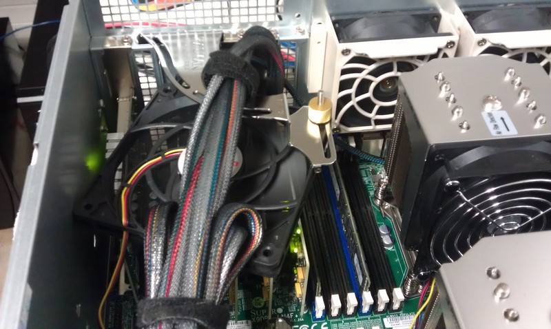 zalman-bracket-with-fan.jpg